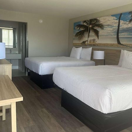 Days Inn By Wyndham Fort Myers Exteriör bild