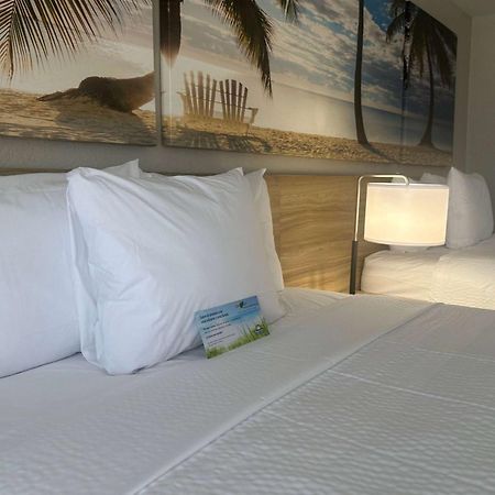 Days Inn By Wyndham Fort Myers Exteriör bild