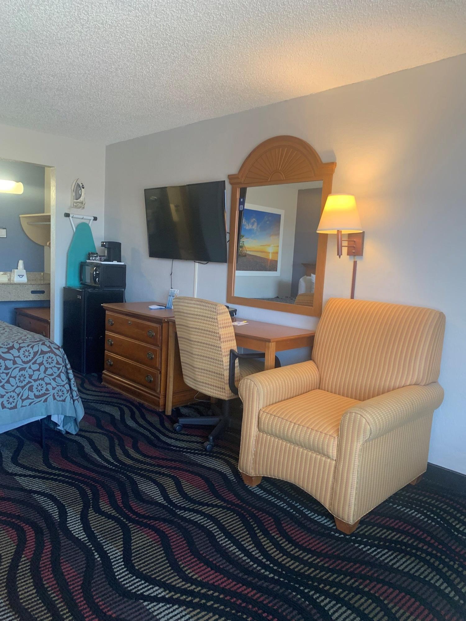 Days Inn By Wyndham Fort Myers Exteriör bild